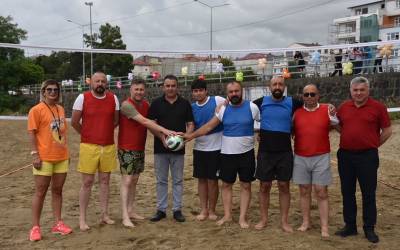 Espiye'de “1. Plaj Voleybolu Turnuvası” başladı