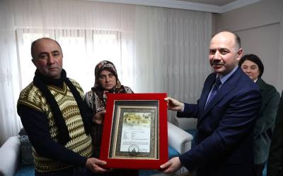 Giresun'da şehit Piyade Uzman Çavuş Ahmet Köroğlu'nun ailesine şehadet belgesi verildi