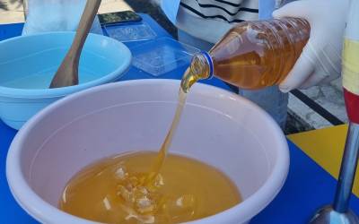 Çanakçı'da öğrenciler atık yağdan sabun yaptı
