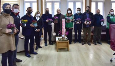 ŞENLİKOĞLU ÖĞRETMENLERİ UNUTMADI ŞENLİKOĞLU ÖĞRETMENLERİ UNUTMADI