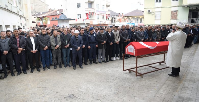 Amasya'daki otobüs kazasında ölen bekçinin cenazesi Giresun'da defnedildi