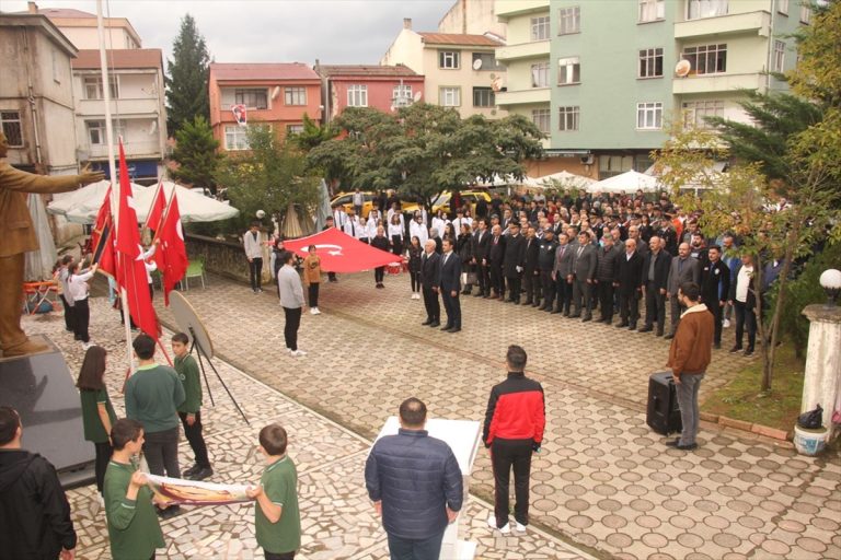 Giresun'un ilçelerinde 29 Ekim Cumhuriyet Bayramı kutlandı