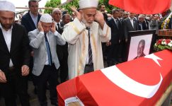 Vefat eden eski Giresun milletvekili Ergun Özdemir son yolcuğuna uğurlandı