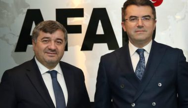 Giresun Belediye Başkanı Şenlikoğlu, Ankara'da ziyaretlerde bulundu