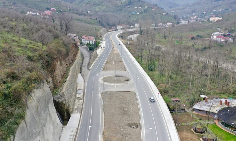 Doğu Karadeniz'i İç Anadolu'ya bağlayan Dereli yolu, ulaşım süresini yarıya düşürdü