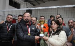 Yağlıdere'de voleybol turnuvası sona erdi